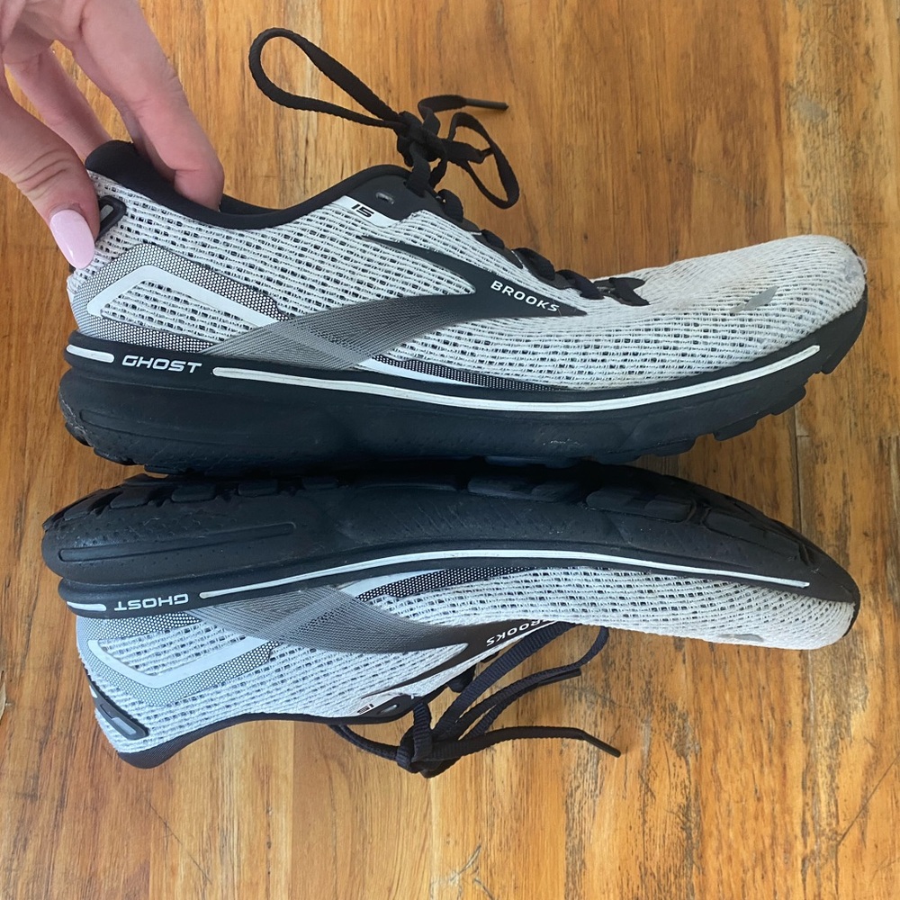 Brooks Ghost 15 - size 9.5